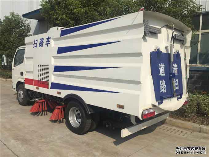 东风清扫车