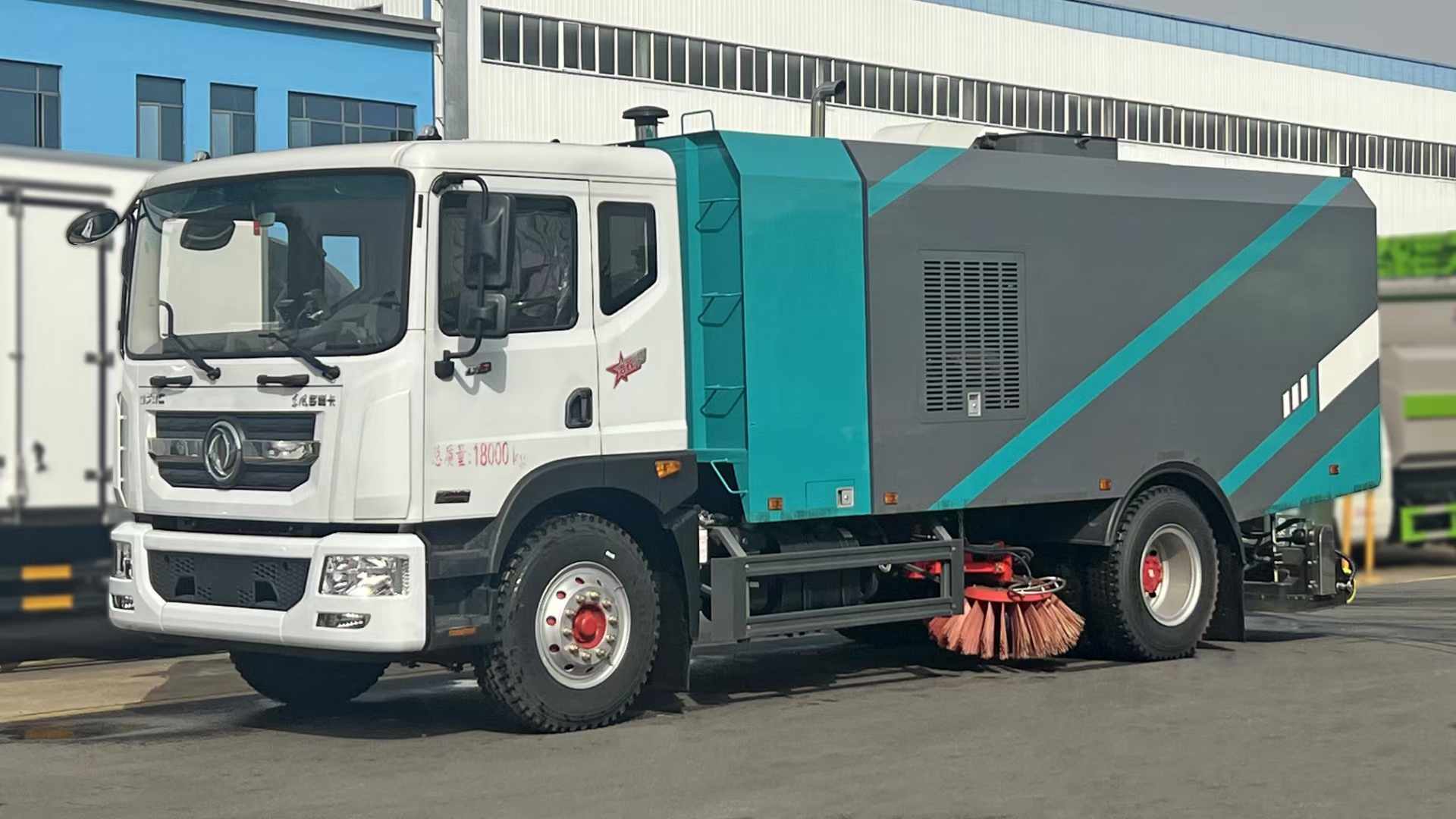 干湿两用吸尘车,随时随地清扫路面 干湿两用吸尘车,随时随地清扫路面