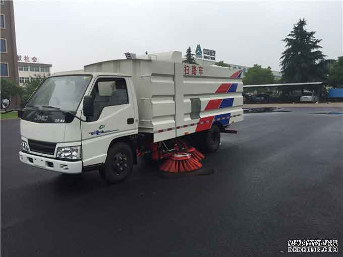 程力道路清扫车阳春三月开往南国竹海浙江湖州