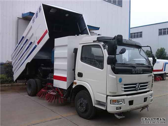 打造高性能、高品质清扫车—道路清扫车专家