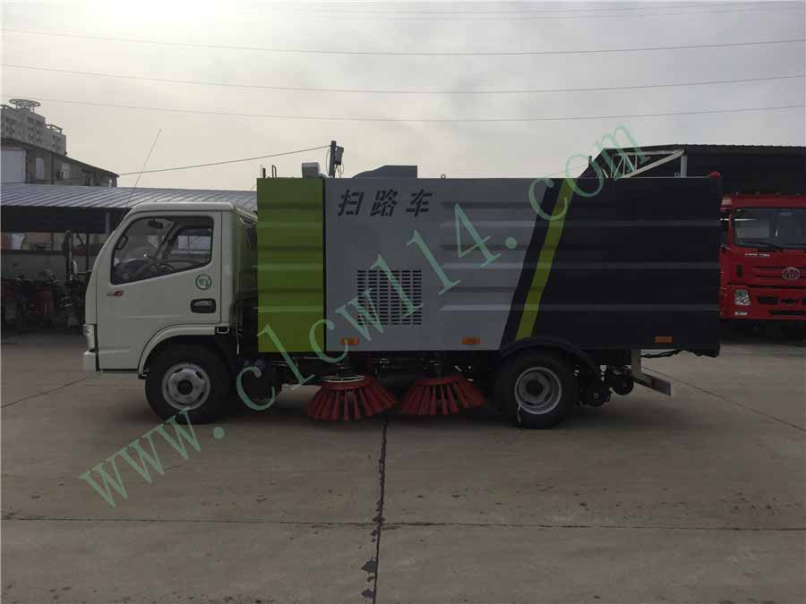 物业扫路车