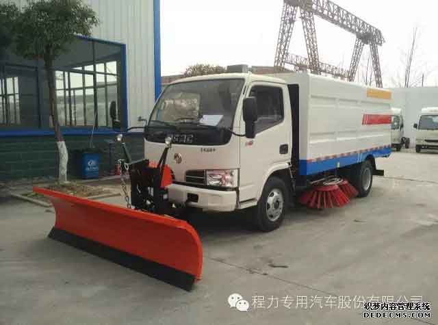 扫路车厂家强烈推荐——东风多利卡5立方扫路车