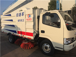 程力扫路车_认真做扫路车_道路清扫车