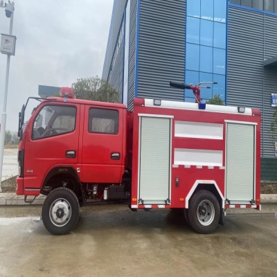 程力四驱泡沫4吨消防车_4x4水罐消防车