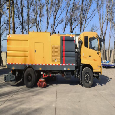 道路清扫革命！程力强力吸尘车1小时搞定10公里重度污染路段