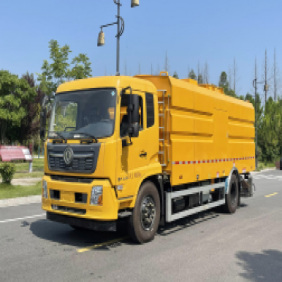 市政道路维修“零扬尘”！程力强力吸尘车破解道路开挖污染难题