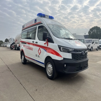 新全顺中轴中顶监护型救护车（汽油国六）