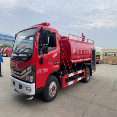 程力威牌消防车_东风5吨消防洒水车