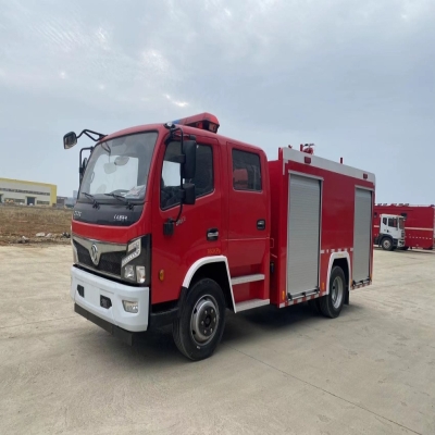 程力威牌消防车_大多利卡5吨水罐消防车