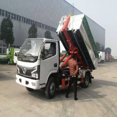 东风多利卡8方勾臂垃圾车