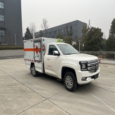 江铃大道皮卡爆破车