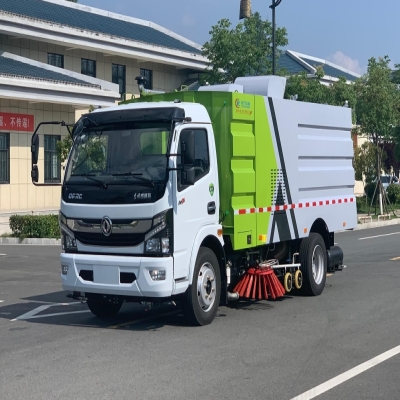 程力威洗扫车_东风10立方洗扫车