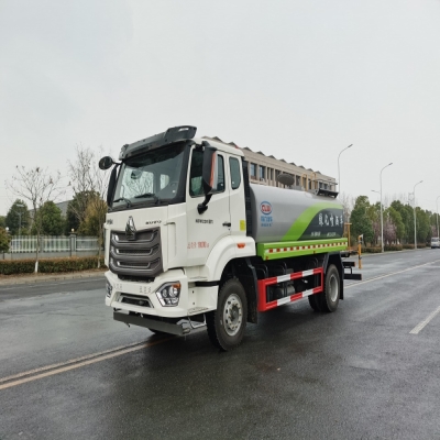 程力13.6立方绿化喷洒车_重汽豪沃潍柴220马力