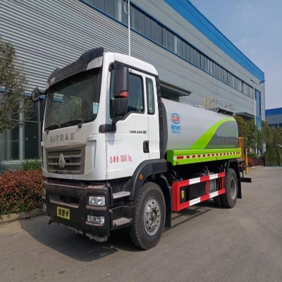 程力13.6方绿化喷洒车_重汽汕德卡洒水车