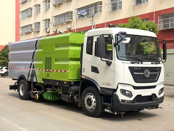 东风天锦洗扫车