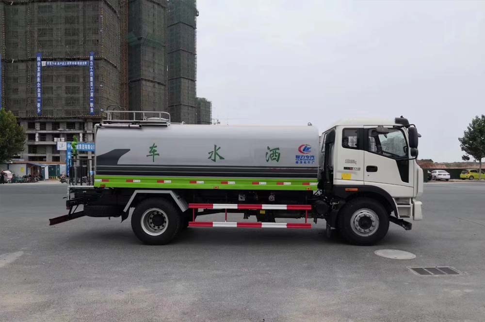 程力扫路车运费计算公式，公里数清扫车运费一目了然