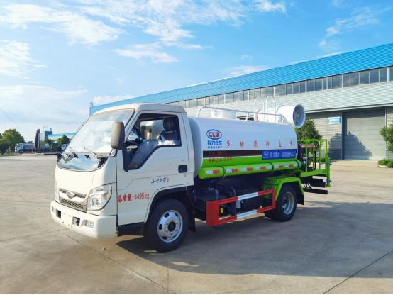 程力威牌福田小卡4.5吨小型洒水车