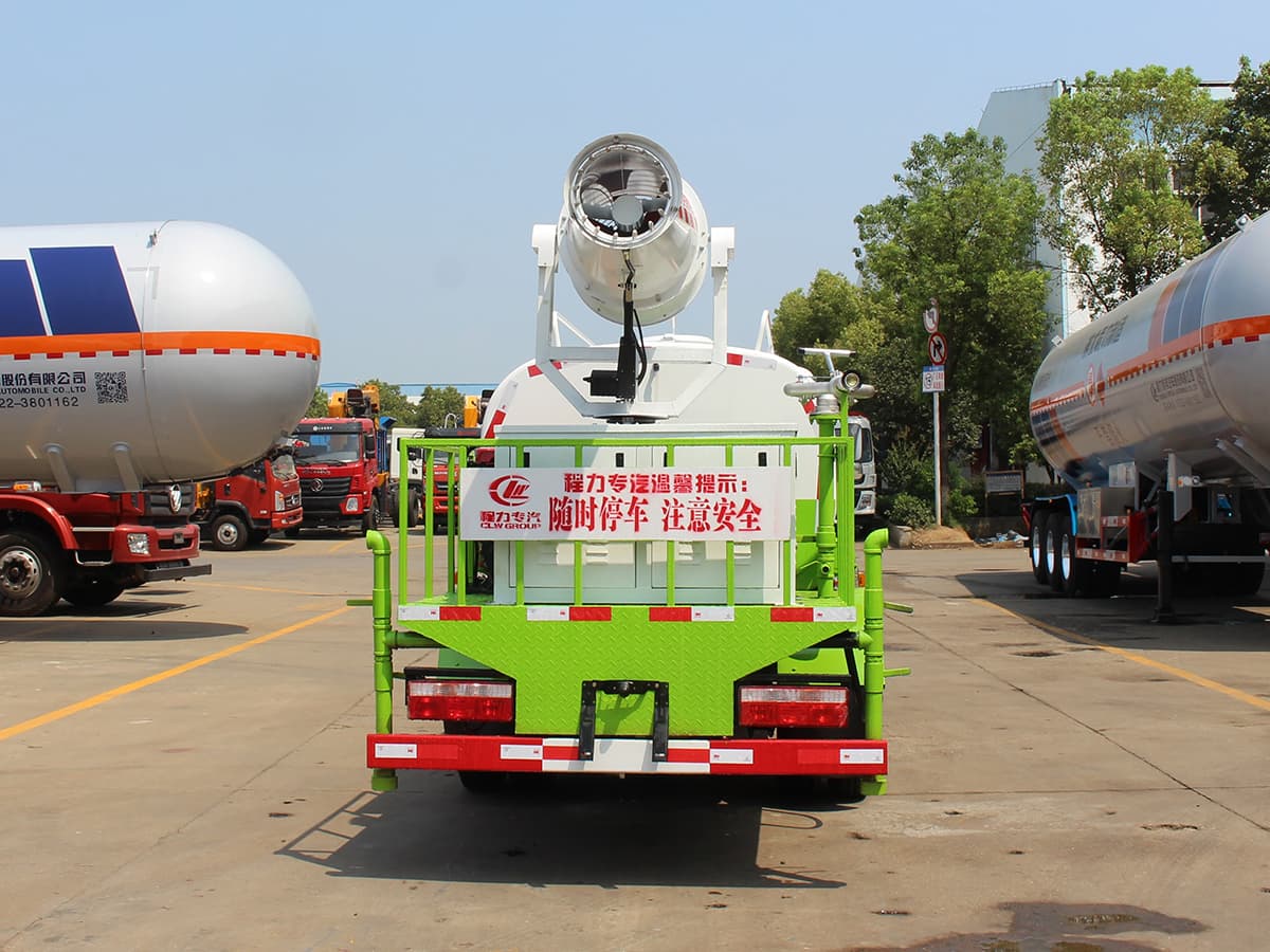 程力威牌抑尘车_东风5吨多功能抑尘车