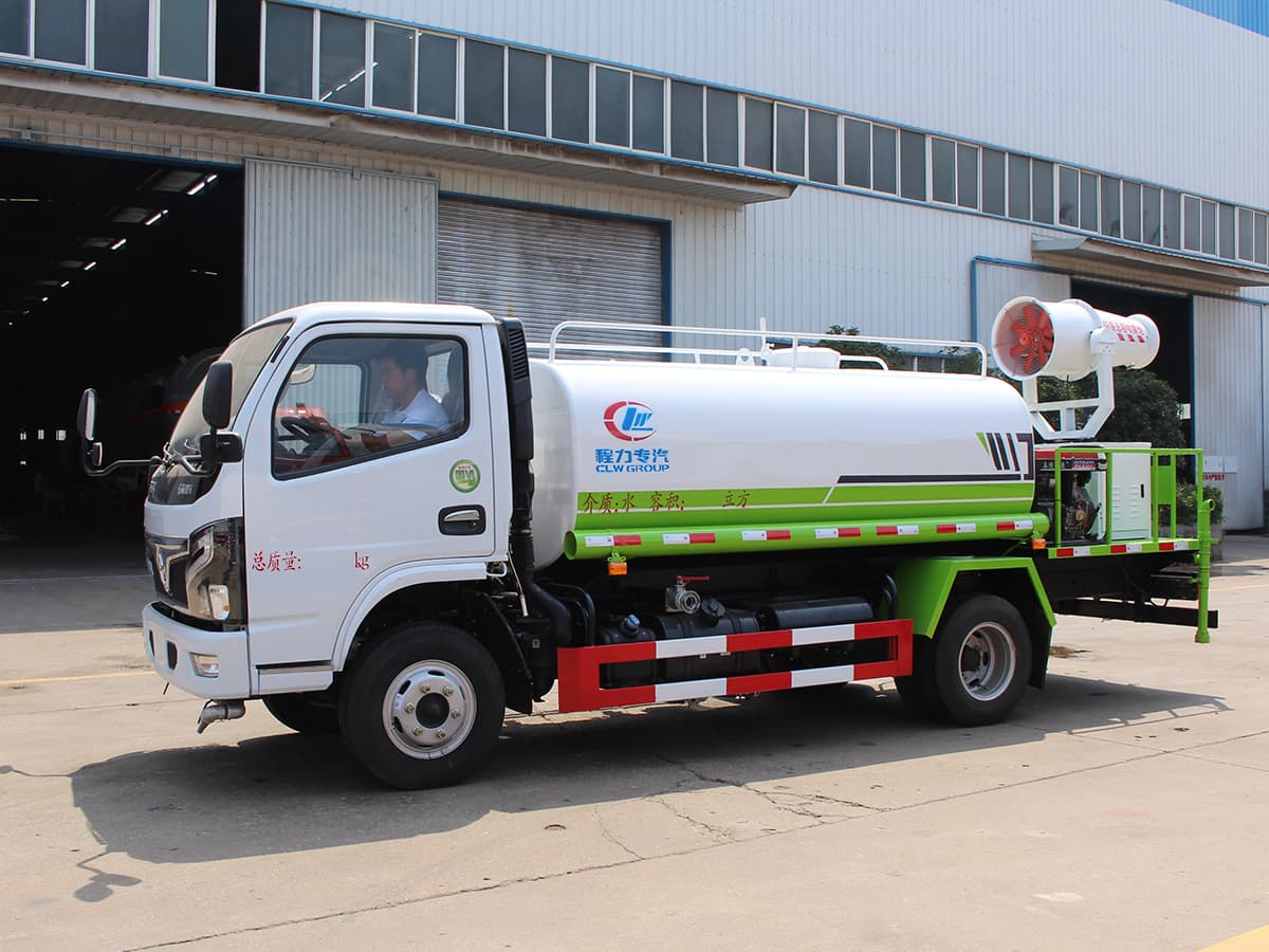 程力威牌抑尘车_东风5吨多功能抑尘车
